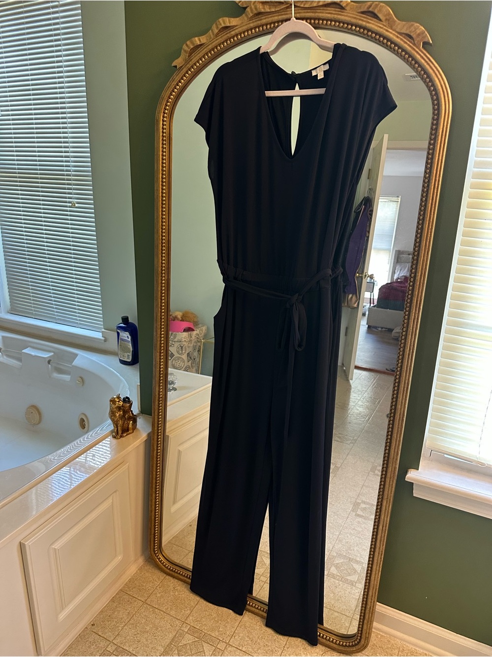 C Black V-Neck Short Sleeve Jumpsuit with Tie Waist